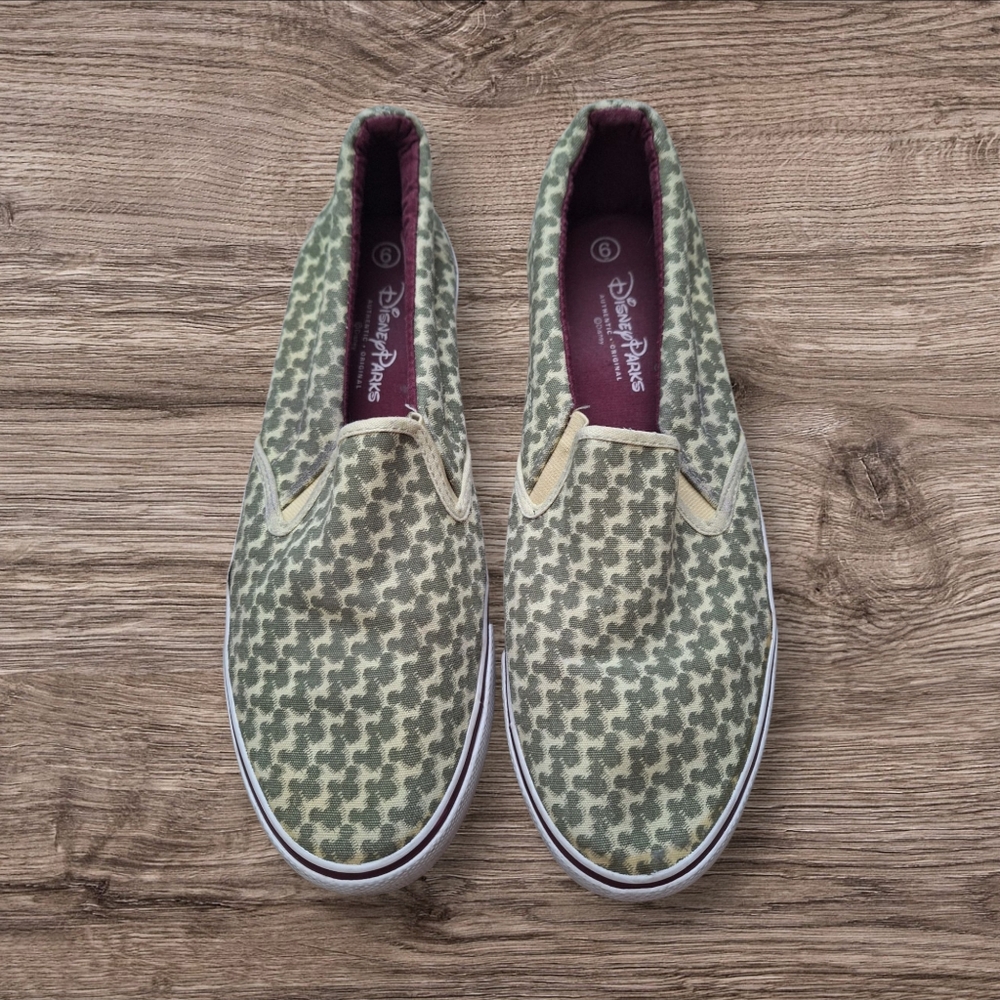 Disney Parks Mickey Mouse Green Canvas Slip On Sneakers Mens Shoes Size 9